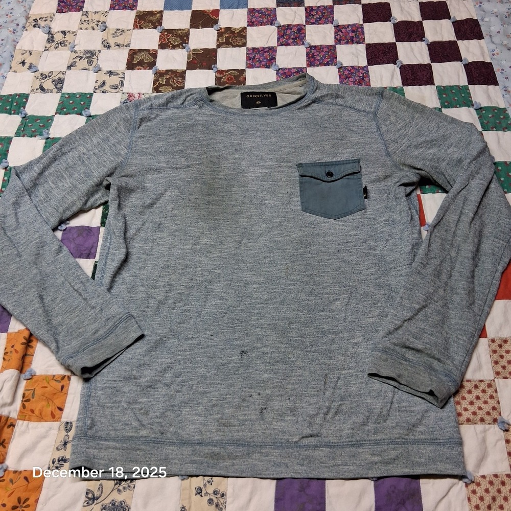 ** Quicksilver Pocket Shirt Size Small Green Long Sleeve Destroyed
